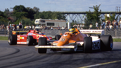 Les frères Villeneuve lors des essais du Grand Prix du Canada en 1981. Jacques sénior (devant) était aux commandes d'une Arrows-Ford. (Photo: Guy Bellerive)